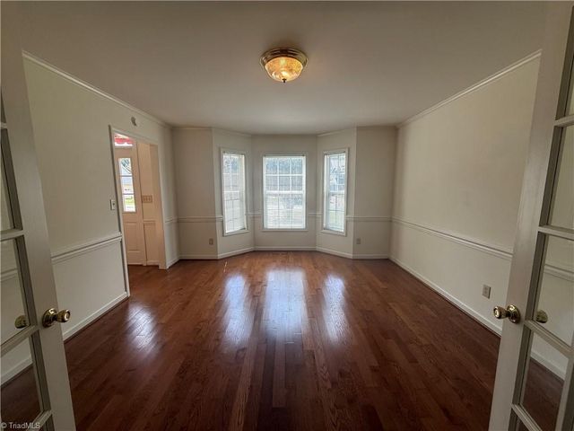 2017 Pembrooke Forest Drive, Winston-salem, NC 27106