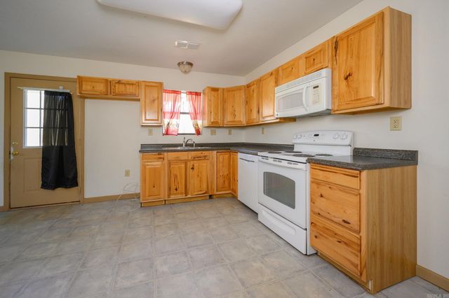 201 Church Ave, Mena, AR 71953