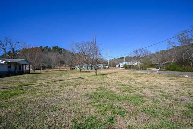 201 Church Ave, Mena, AR 71953