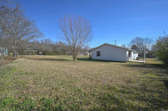 201 Church Ave, Mena, AR 71953