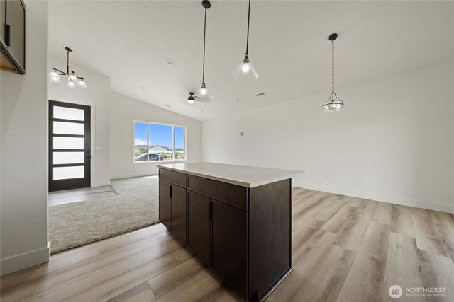 1239 E Mt Hood Street, Othello, WA 99344