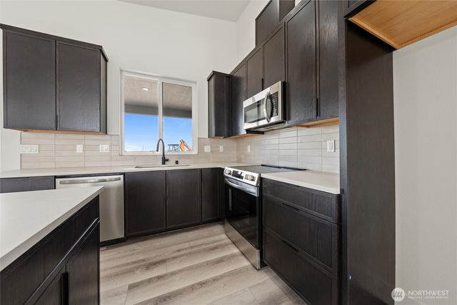 1239 E Mt Hood Street, Othello, WA 99344