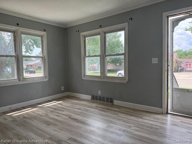 25858 Leach Street, Roseville, MI 48066