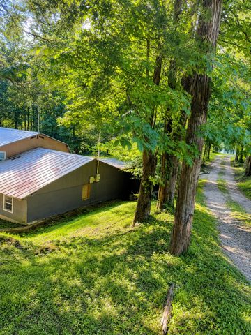 455 Old Pinhook Rd, Smithville, TN 37166