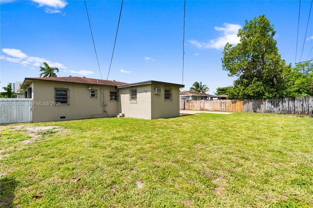3155 NW 81st Ter, Miami, FL 33147