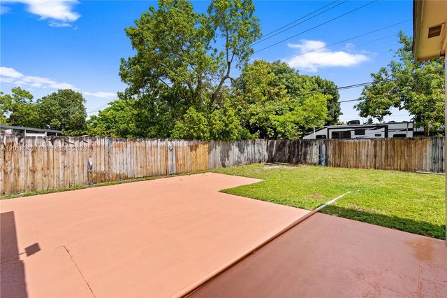 3155 NW 81st Ter, Miami, FL 33147