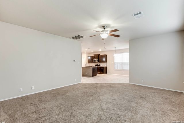 8715 DOVE OAK LN, San Antonio, TX 78254