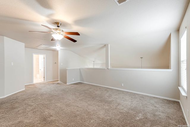 8715 DOVE OAK LN, San Antonio, TX 78254