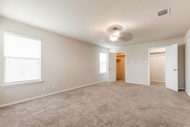 8715 DOVE OAK LN, San Antonio, TX 78254