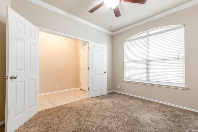 8715 DOVE OAK LN, San Antonio, TX 78254