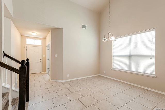 8715 DOVE OAK LN, San Antonio, TX 78254