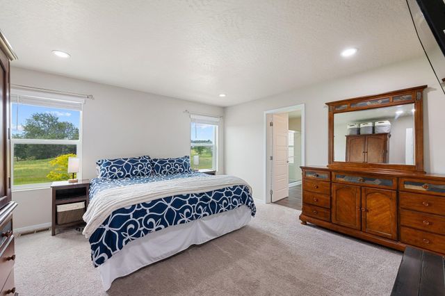 10019 W White Ln, Cheney, WA 99004