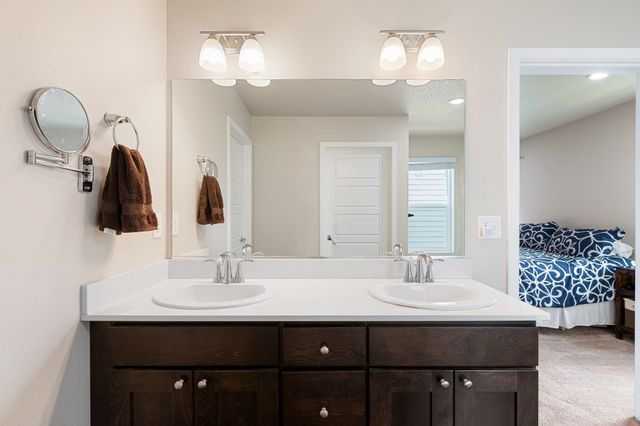 10019 W White Ln, Cheney, WA 99004