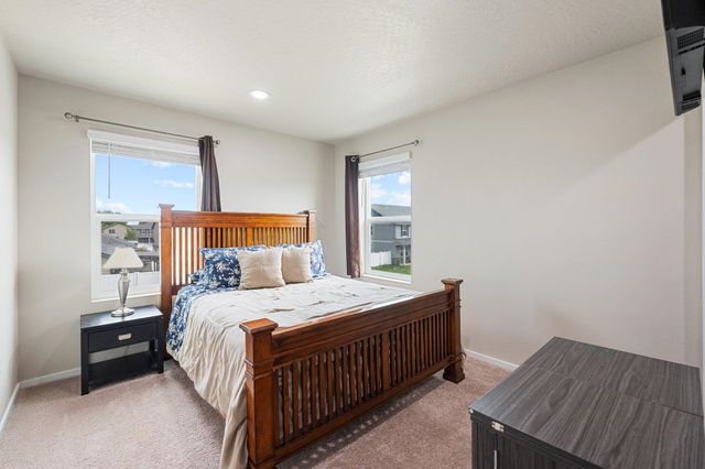10019 W White Ln, Cheney, WA 99004