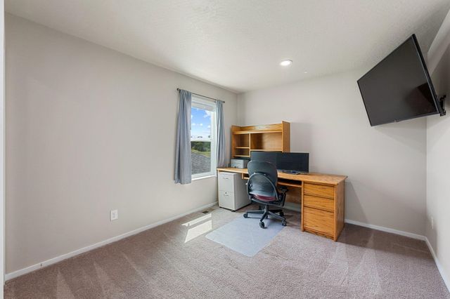 10019 W White Ln, Cheney, WA 99004