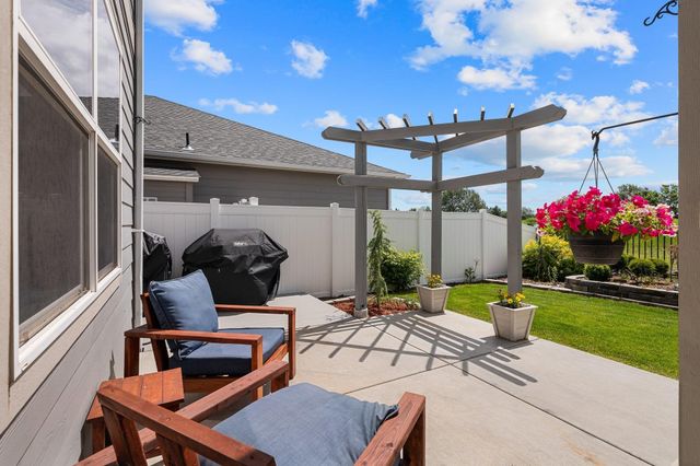 10019 W White Ln, Cheney, WA 99004