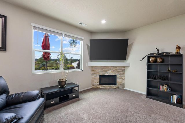 10019 W White Ln, Cheney, WA 99004