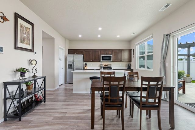 10019 W White Ln, Cheney, WA 99004