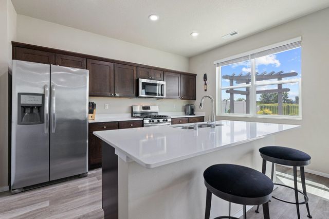 10019 W White Ln, Cheney, WA 99004