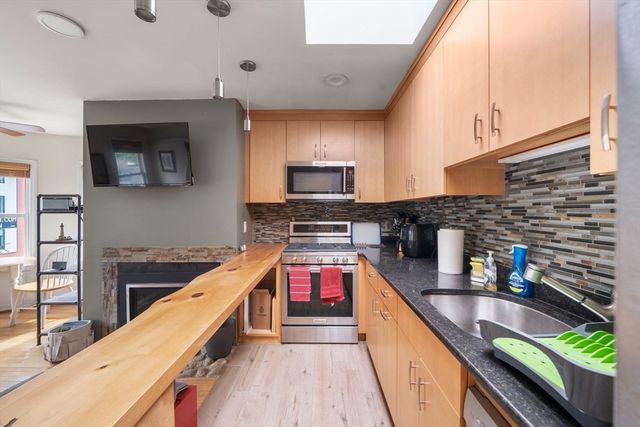 239 Dorchester St 3, Boston, MA 02127