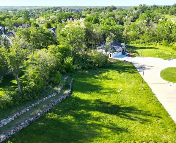 1122 S Wilder Place, West Des Moines, IA 50266