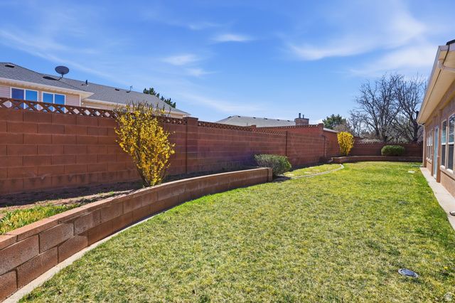 2199 W SUNSET POINTE DR, Cedar City, UT 84720