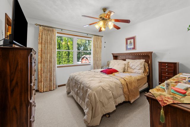 126 W 28th Avenue, Coal Valley, IL 61240