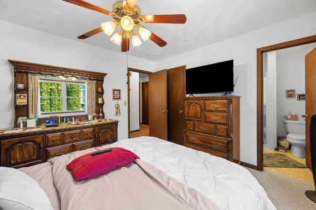 126 W 28th Avenue, Coal Valley, IL 61240