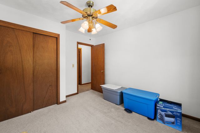 126 W 28th Avenue, Coal Valley, IL 61240