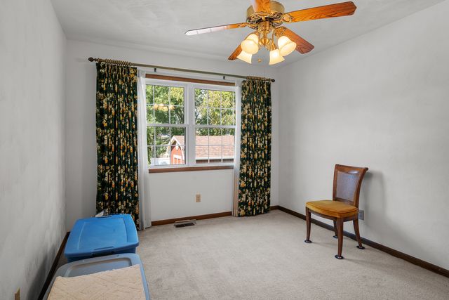 126 W 28th Avenue, Coal Valley, IL 61240