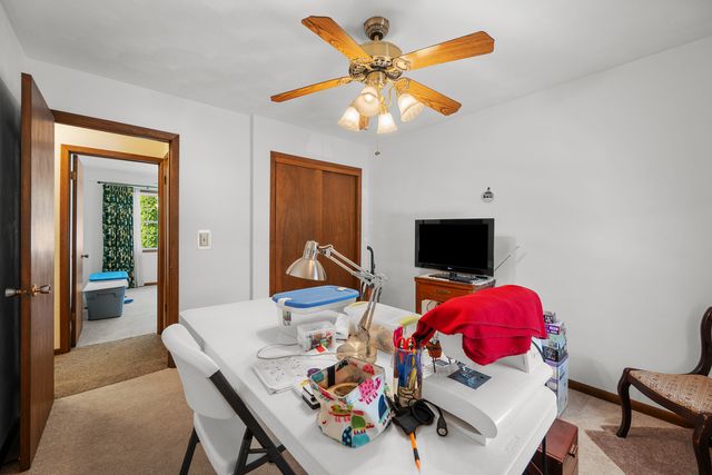 126 W 28th Avenue, Coal Valley, IL 61240