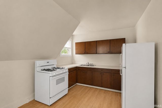122 Crescent Street, Goshen, IN 46528