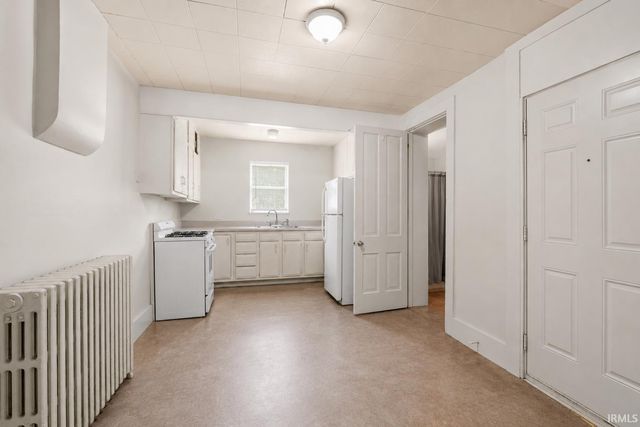 122 Crescent Street, Goshen, IN 46528