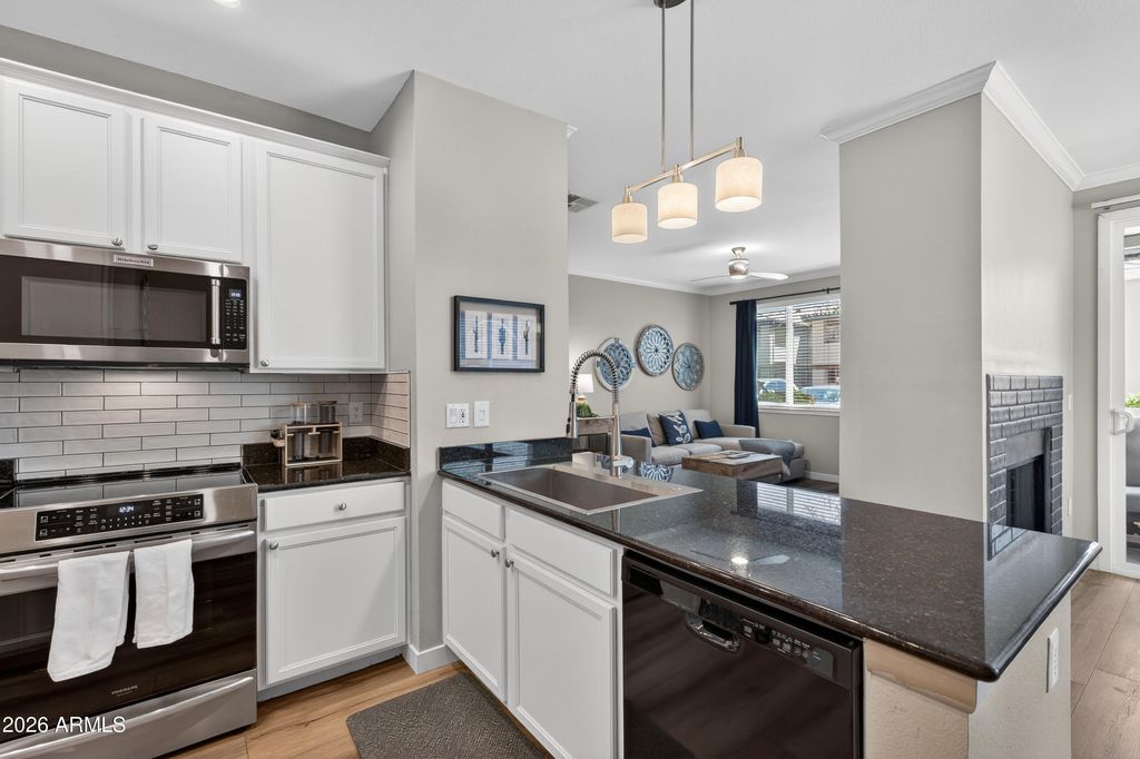 7009 E ACOMA Drive 1140, Scottsdale, AZ 85254 — photo 2