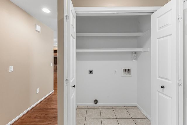 1916 Greentree Drive, Huntsville, TX 77340