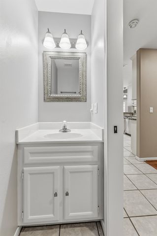 1916 Greentree Drive, Huntsville, TX 77340