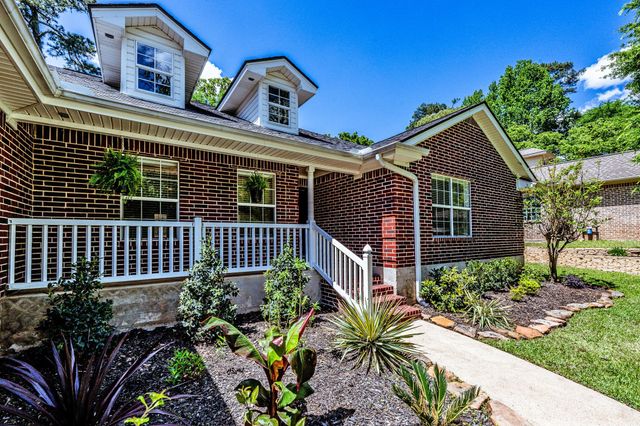 1916 Greentree Drive, Huntsville, TX 77340