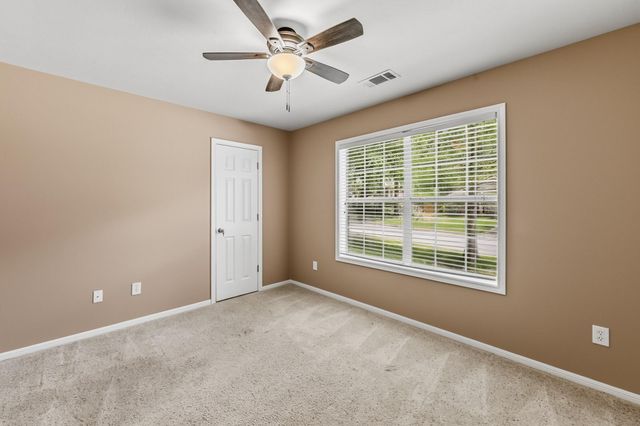 1916 Greentree Drive, Huntsville, TX 77340