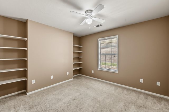 1916 Greentree Drive, Huntsville, TX 77340