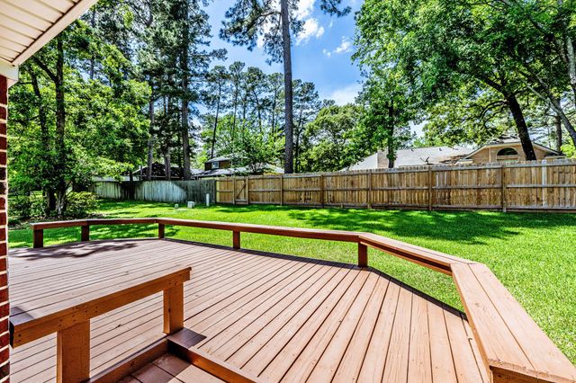 1916 Greentree Drive, Huntsville, TX 77340