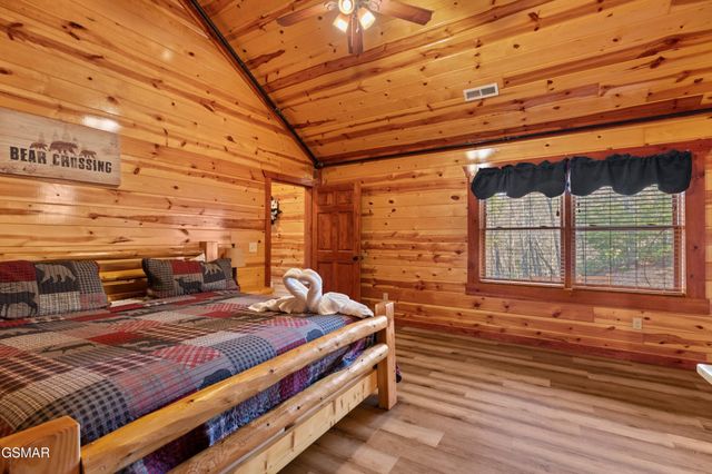 1643 Barn Door Lane, Sevierville, TN 37862