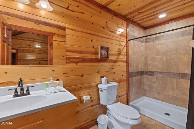 1643 Barn Door Lane, Sevierville, TN 37862