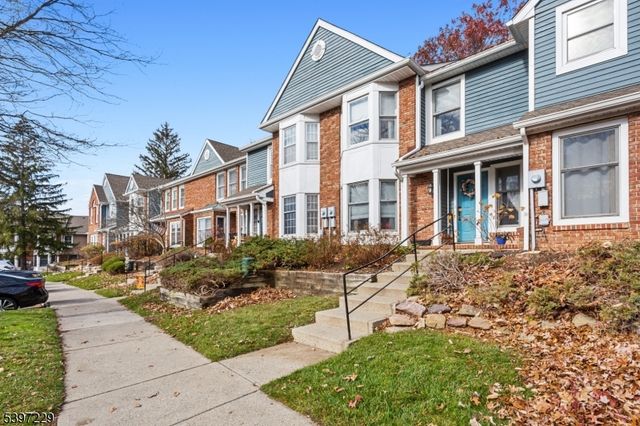 128 Hawthorne Ct, Rockaway Twp., NJ 07866