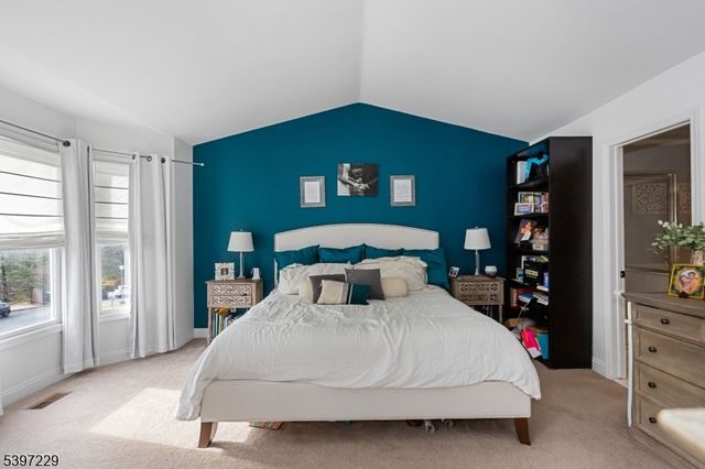 128 Hawthorne Ct, Rockaway Twp., NJ 07866