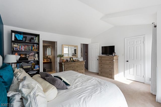 128 Hawthorne Ct, Rockaway Twp., NJ 07866