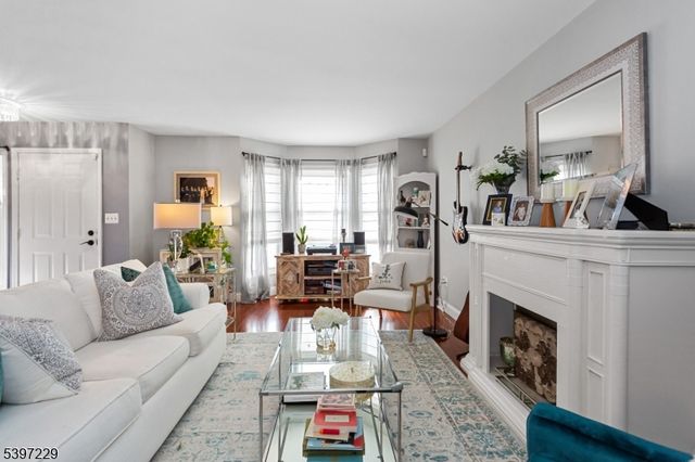 128 Hawthorne Ct, Rockaway Twp., NJ 07866