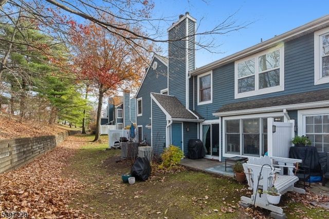 128 Hawthorne Ct, Rockaway Twp., NJ 07866