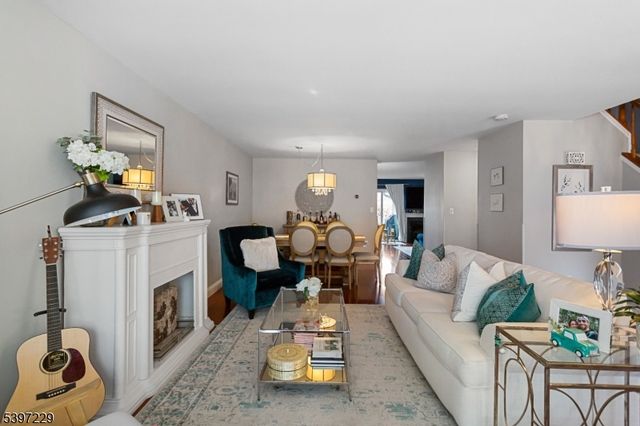 128 Hawthorne Ct, Rockaway Twp., NJ 07866