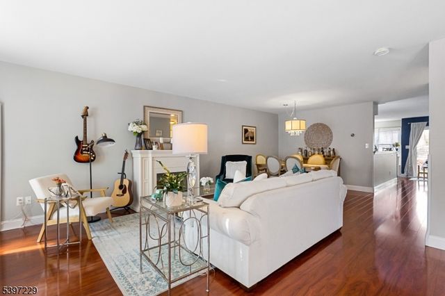 128 Hawthorne Ct, Rockaway Twp., NJ 07866