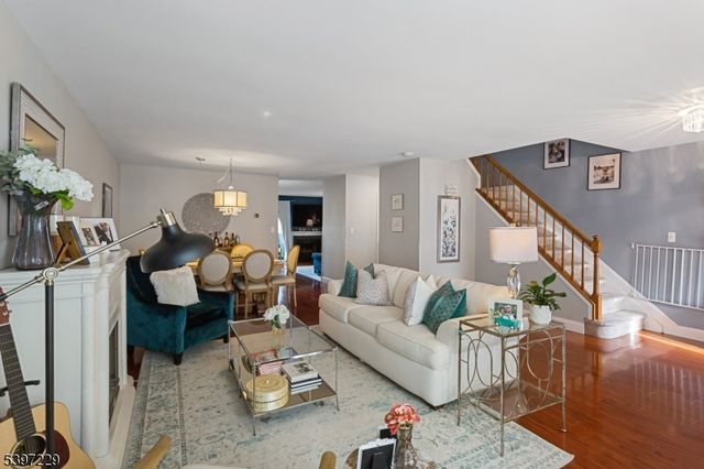 128 Hawthorne Ct, Rockaway Twp., NJ 07866